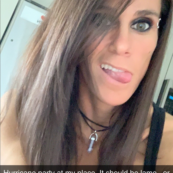 Meet your Posher, Lauren... - Picture 8 of 8